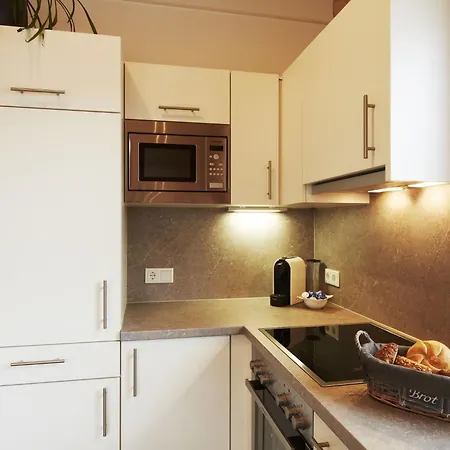 In By Slope & Sonnenbahn ラディス