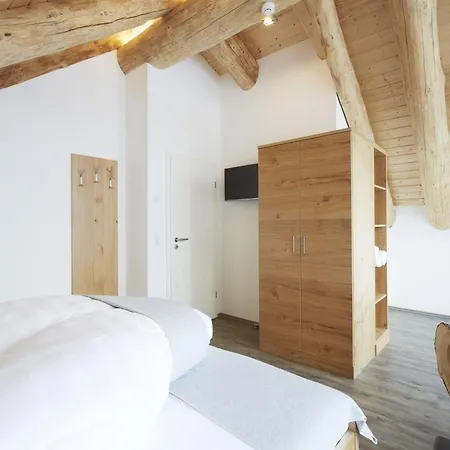 In By Slope & Sonnenbahn * Ladis