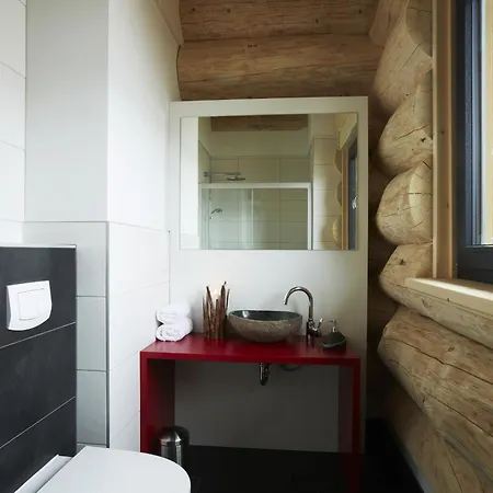 In By Slope & Sonnenbahn * Ladis