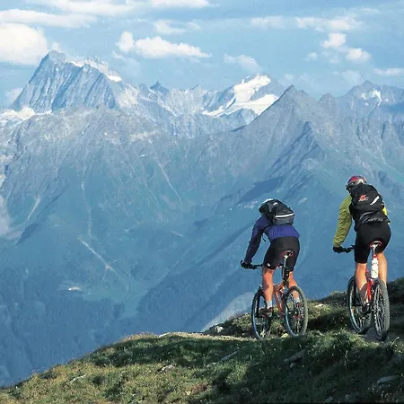 In By Slope & Sonnenbahn Alpehytte